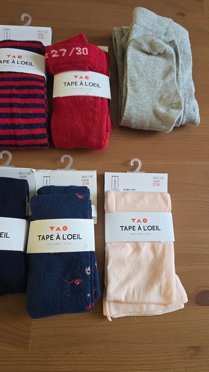 NEUFS  (non portés)🤩😍🥰 SUPERBE lot collants 27/30 fille 😍🥰 - photo numéro 3