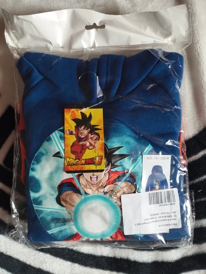 Sweat capuche pull dragon ball neuf 5 ans