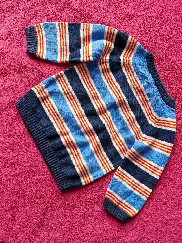 Très beaux pull raué et gilet boutonné - photo numéro 6