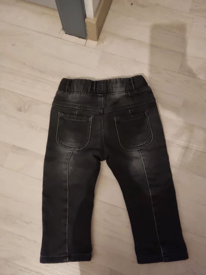 Jean noir 18 mois - photo numéro 3