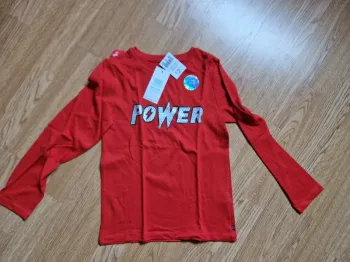 T shirt neuf okaidi avec hologramme neuf