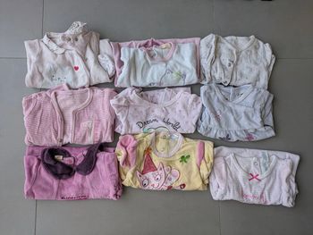 Lot 9 pyjamas velours 1 mois