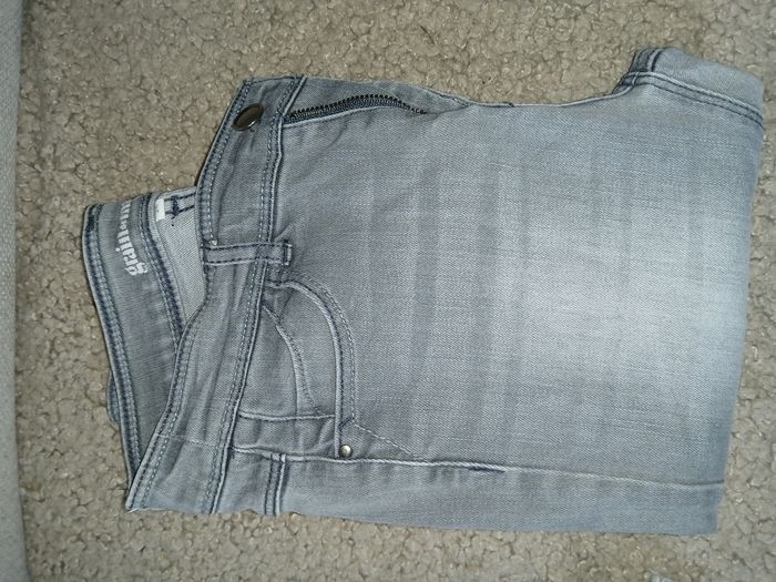 LOT DE 5 JEANS TAILLE 34 - photo numéro 5