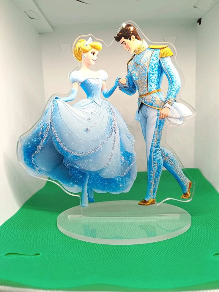 Décoration 2d Cendrillon et son prince Disney - photo numéro 2