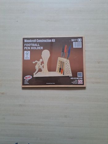 Kit créatif en bois Football – Support stylos DIY – Activité enfant