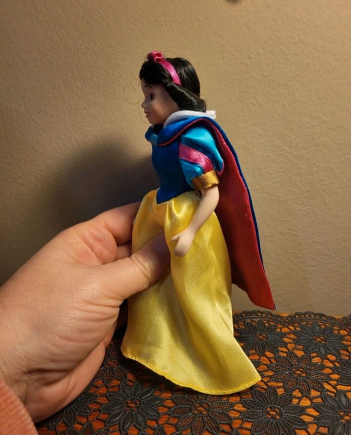 Poupée collection blanche neige - photo numéro 2