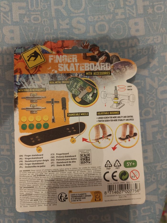 Jouet snowboard doigts - photo numéro 2