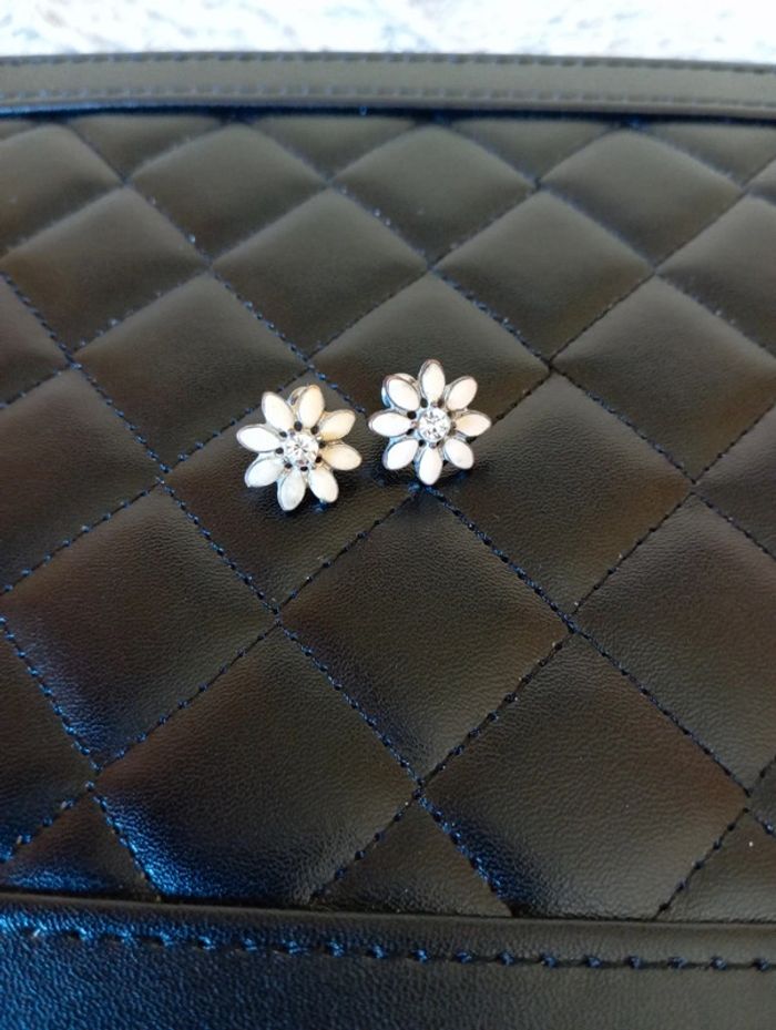 Boucle d'oreille