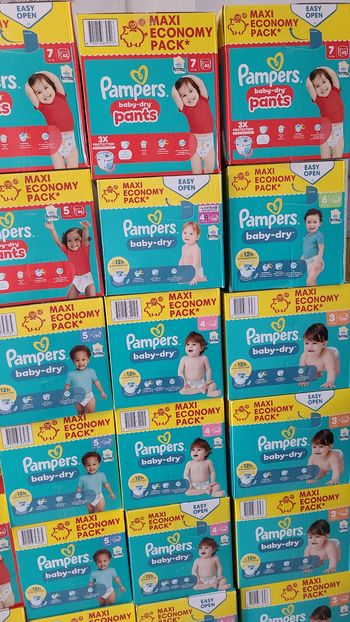 Pampers maxi pack neufs 