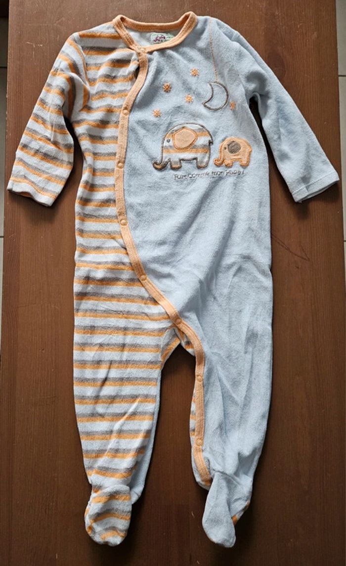 Lot pyjamas 12 mois - photo numéro 4