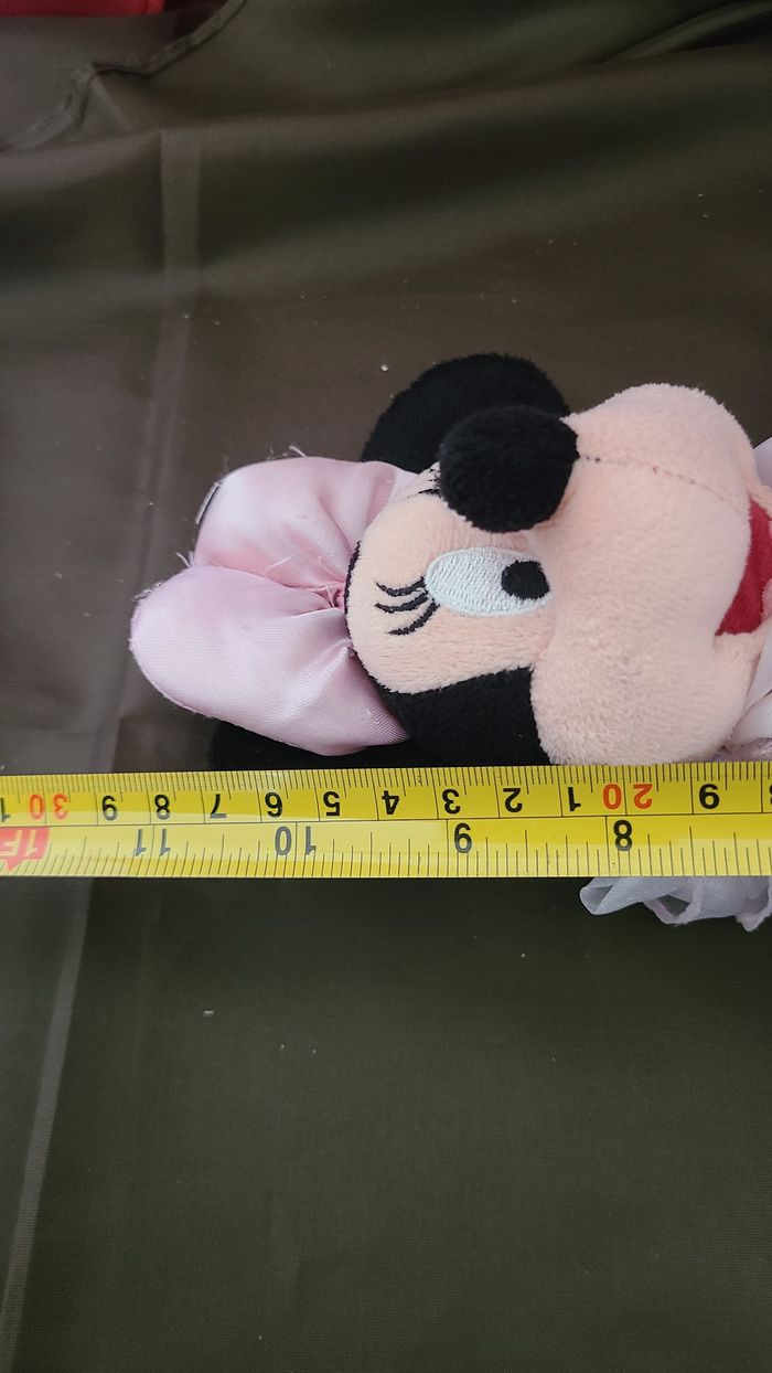 Doudou peluche MINNIE - Robe de mariée Rose - 28 cm - Disneyland Paris Disney - photo numéro 4