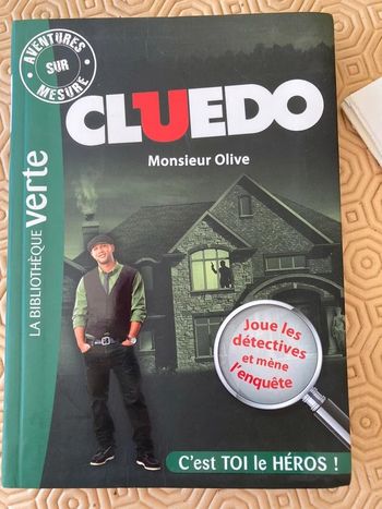 livre cluedo M. olive