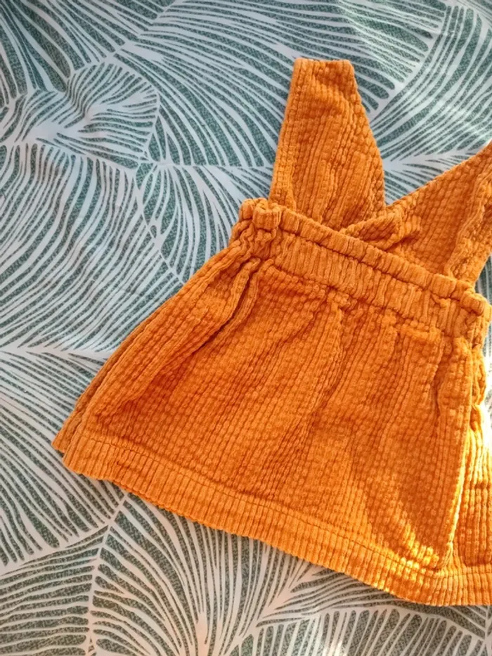 Robe velours moutard 🎀 1 mois - photo numéro 2