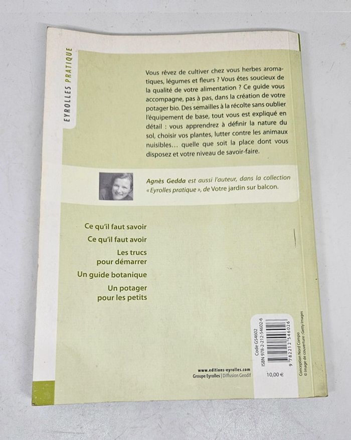 "Le potager bio".
216 pages.
Eyrolles.
ISBN : 978.2.212.54602.6 - photo numéro 2