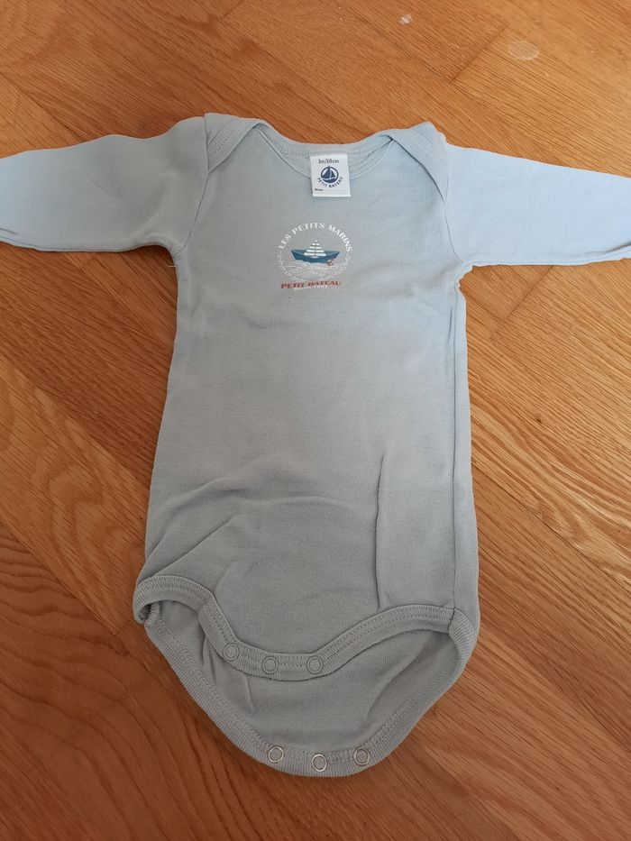 Lot de bodies petit bateau - photo numéro 5