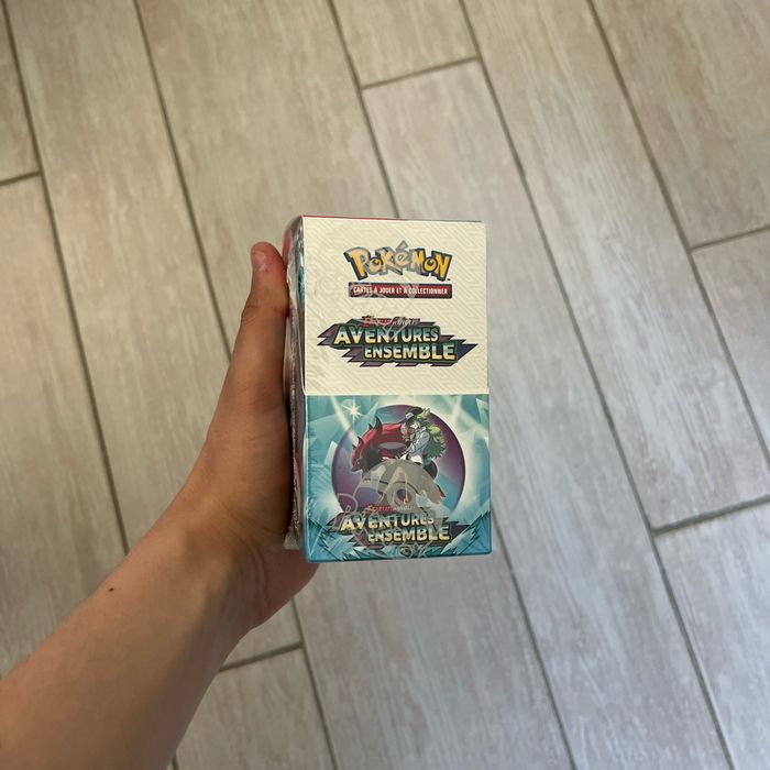 Demi Display Pokémon Ev9 aventures ensemble scellé avec 18 boosters