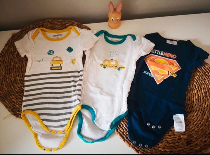 Lot pyjama bodies 9M - photo numéro 5