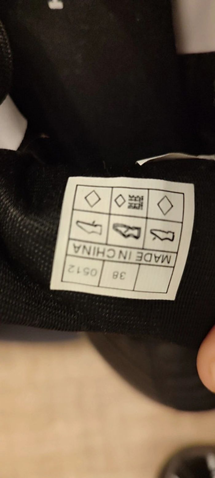 Chaussures foot - photo numéro 4
