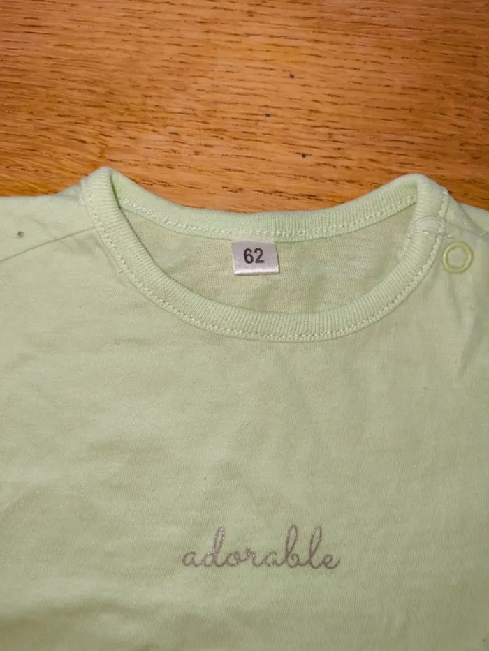T-shirt fille menthe 3 mois excellent état zeeman - photo numéro 2