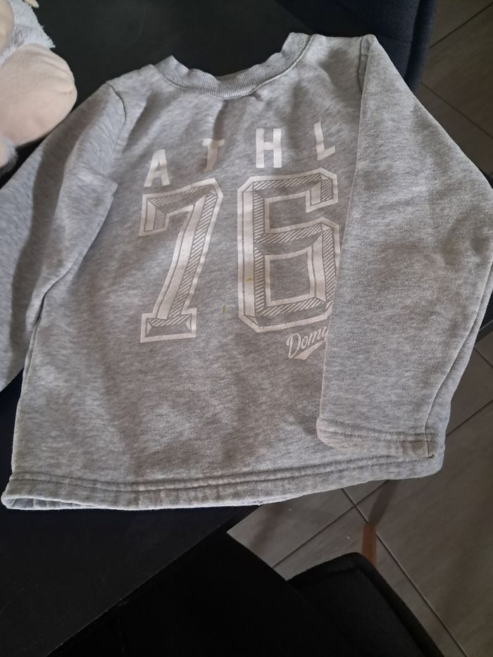 1 pull décathlon 5 ans