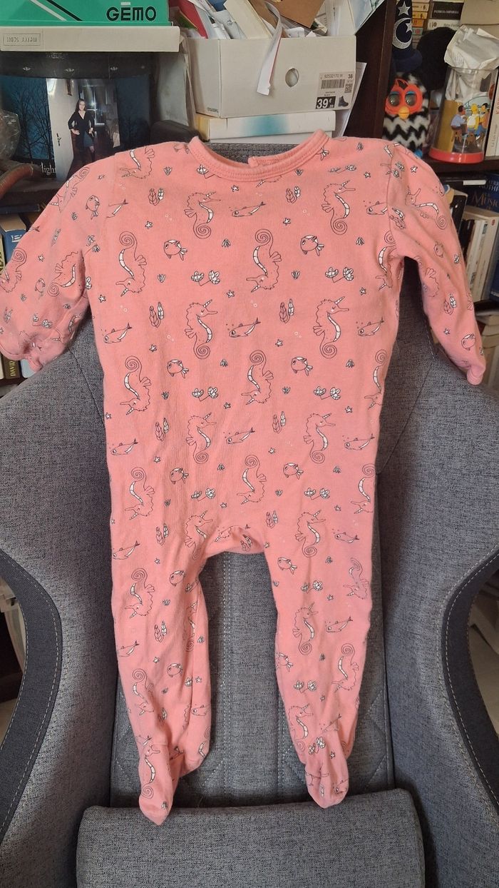 Lot pyjamas 18 mois - photo numéro 2