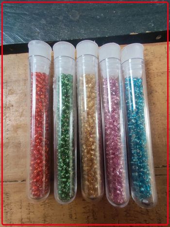 Lot de 5 tubes perles de rocailles