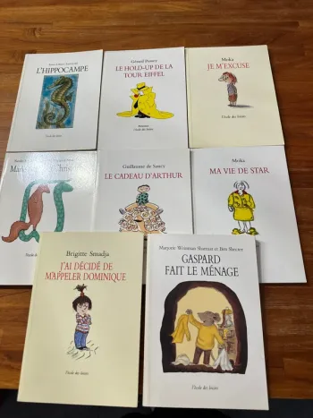 Lot de huit livres enfants école des loisirs