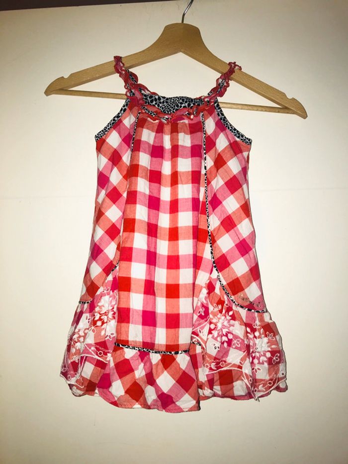 Superbe robe catimini vichy et broderies