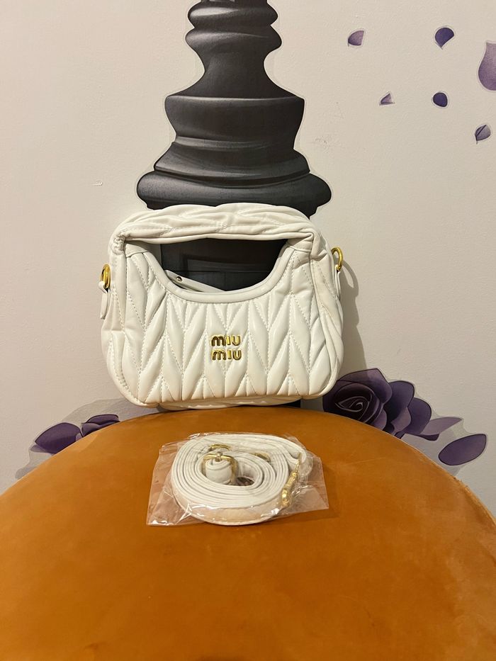 Sac à main miu miu blanc