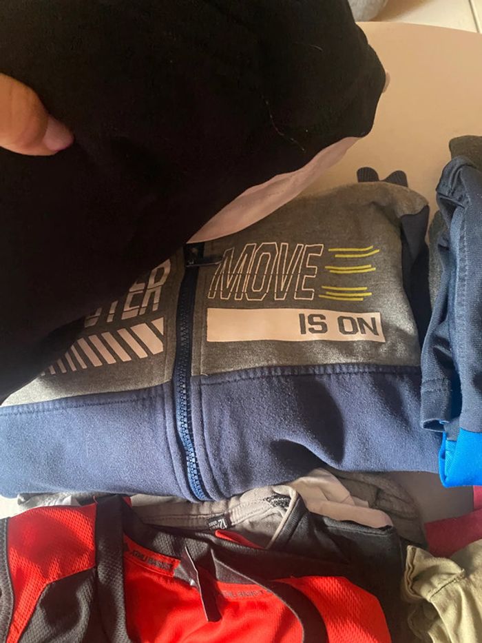 Gros lot garçon taille 12 ans toute marque idéal - photo numéro 4