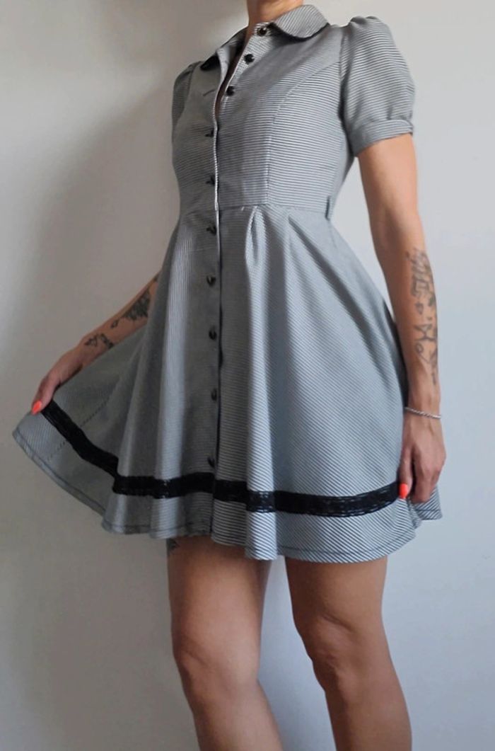 Robe manches courtes - photo numéro 4