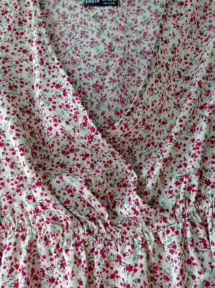 BLOUSE Beige Fleuri. - photo numéro 6