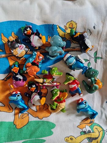 Lot de 14 figurines Kinder vintage