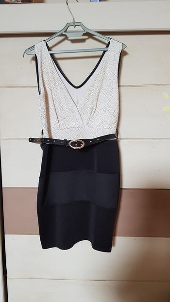 Robe avec ceinture