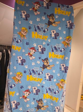 Paw Patrol Bleu – Drap-housse : 90 x 200 cm 
Coton 
Très bonne état
