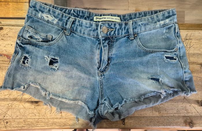 Short court en jeans  stradivarius taille 38