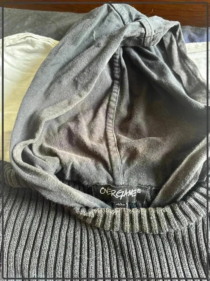 Pull à capuche taille 12ans marque overgame - photo numéro 3