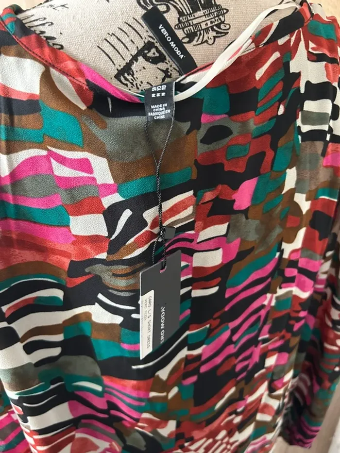 Robe casual multicolore neuve avec étiquette taille M - photo numéro 5
