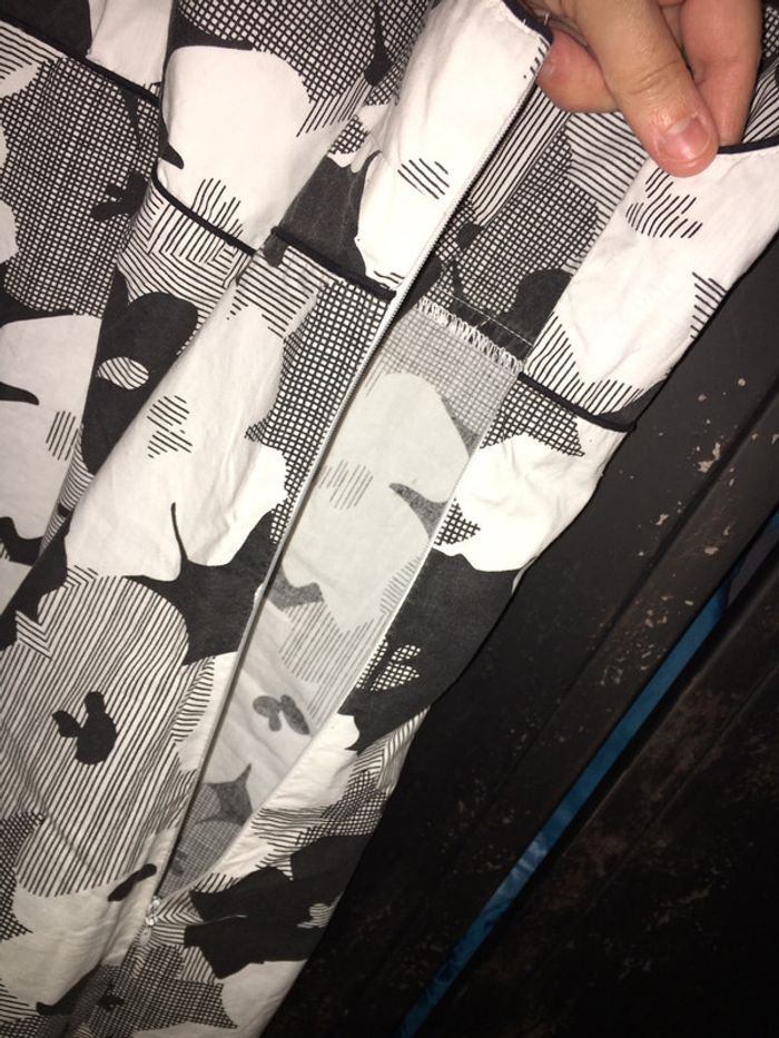 Robe fleurs noires  et blanches camaïeu t38 - photo numéro 4