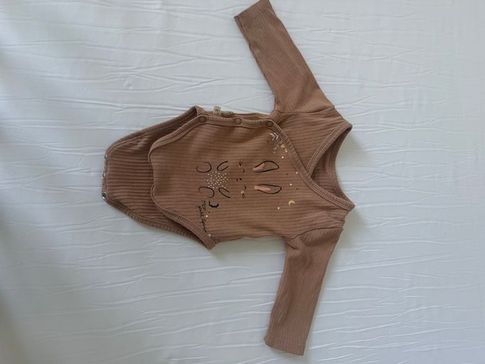 Lot pyjama et body - photo numéro 5