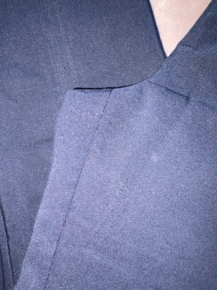 Pantalon à pinces femme Sfera taille 44 bleu marine en très bon état. - photo numéro 3