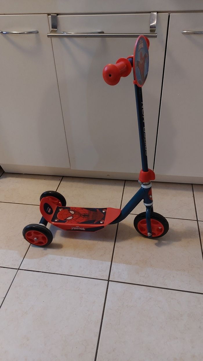 Trottinette spiderman