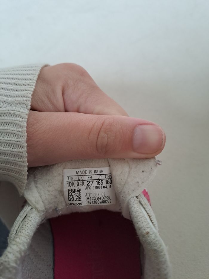 Baskets Adidas taille 27 - photo numéro 2