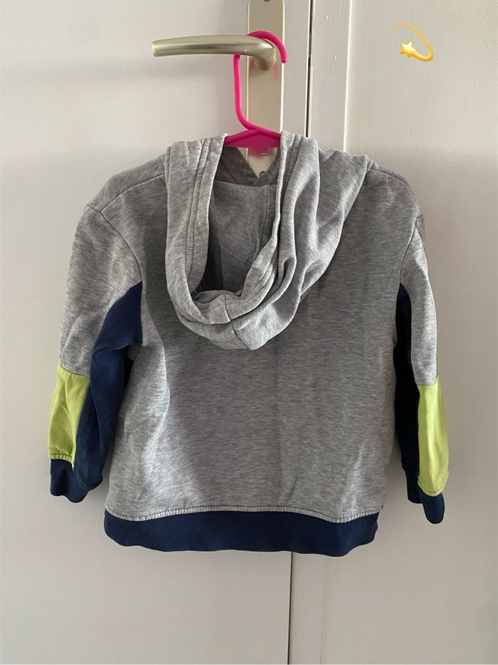 Sweat 3-4 ans - photo numéro 2