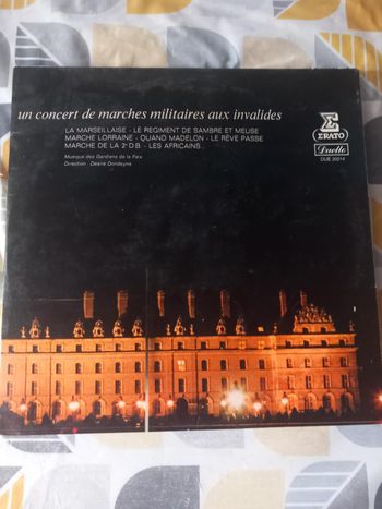 33T un concert de marches militaires aux invalides