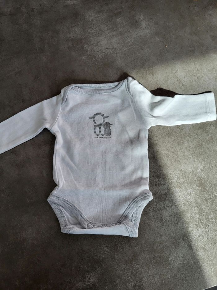 Lot de bodies naissance et 1 pantalon - photo numéro 8