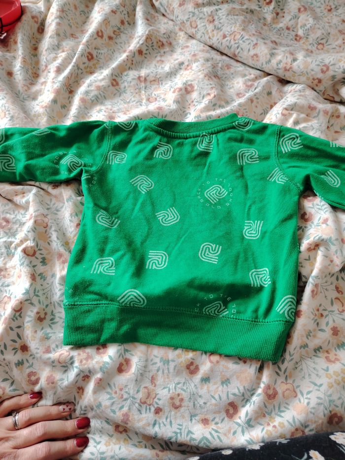 Sweat garçon de couleur vert en taille 98-104 cm - photo numéro 4