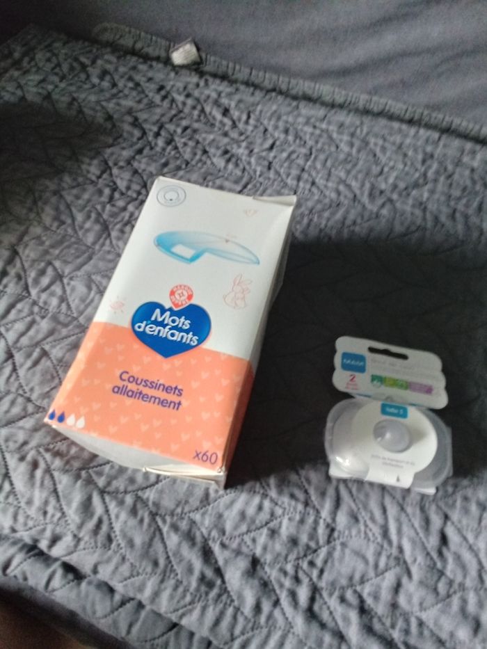 Coussinets d'allaitement et bout de seins