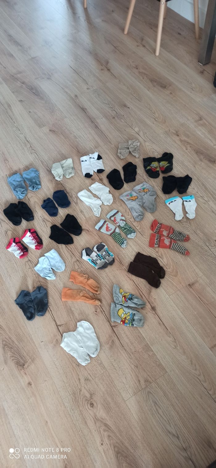 23 paires de chaussettes 4 ans