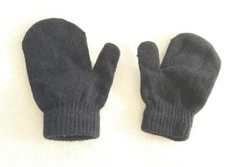 Moufle noir 6 mois à 2 ans